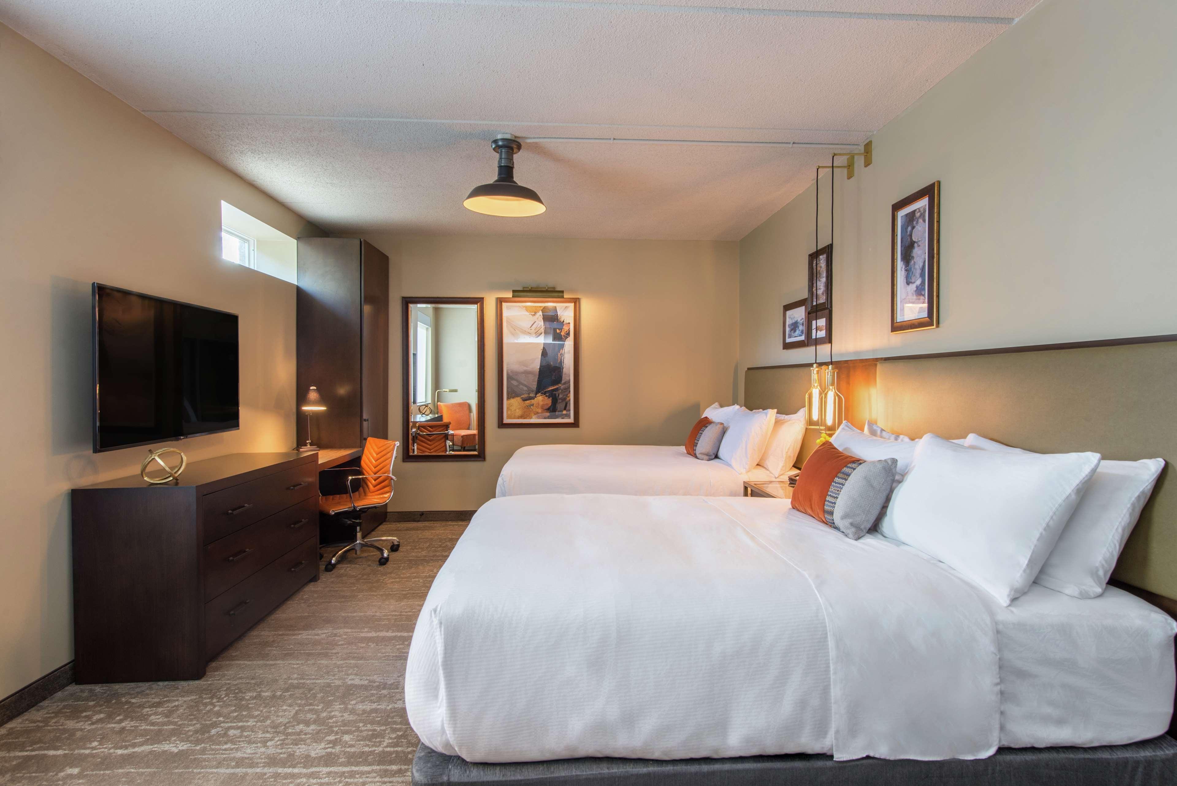 Hotel Saranac, Curio Collection By Hilton Saranac Lake Ngoại thất bức ảnh