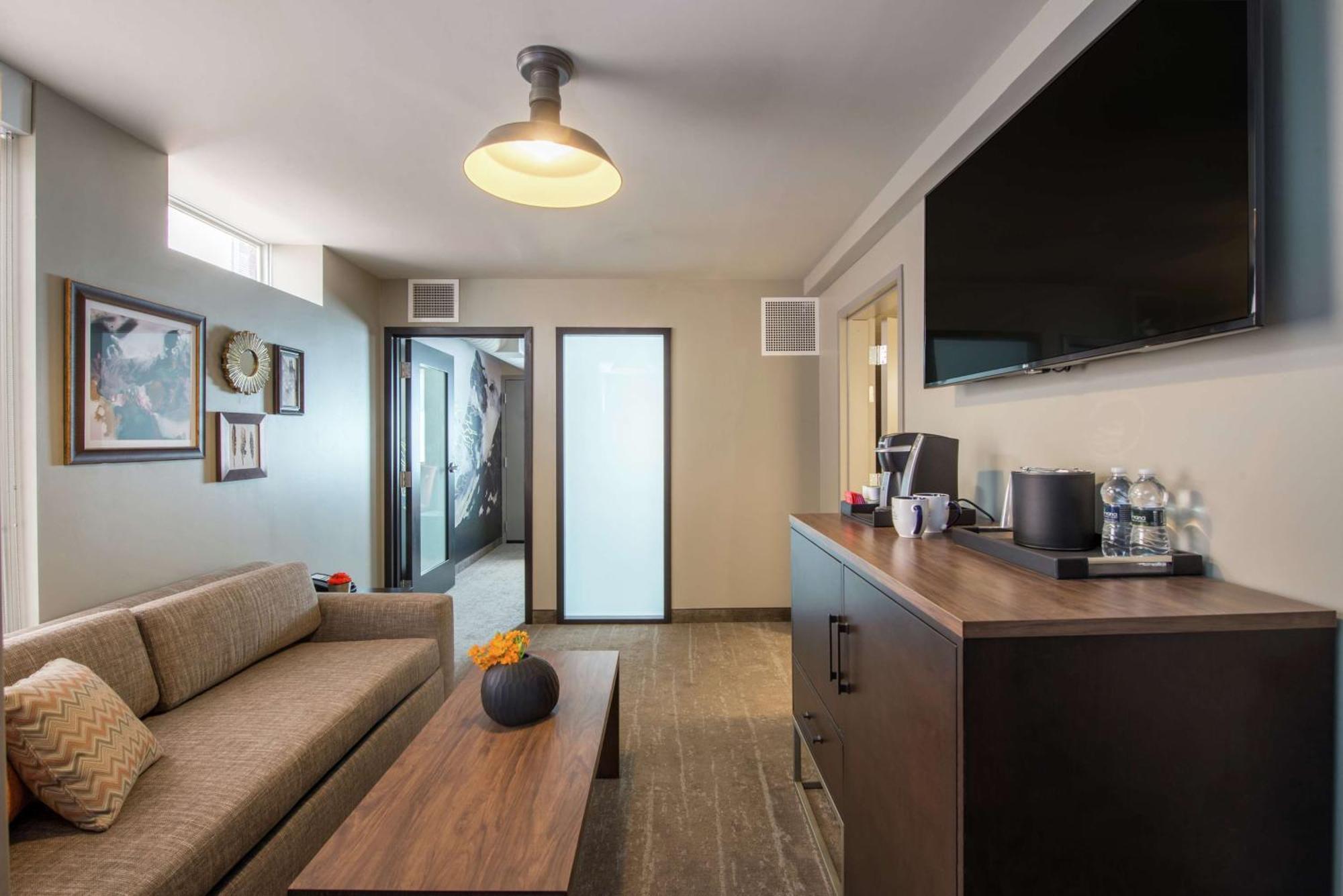 Hotel Saranac, Curio Collection By Hilton Saranac Lake Ngoại thất bức ảnh