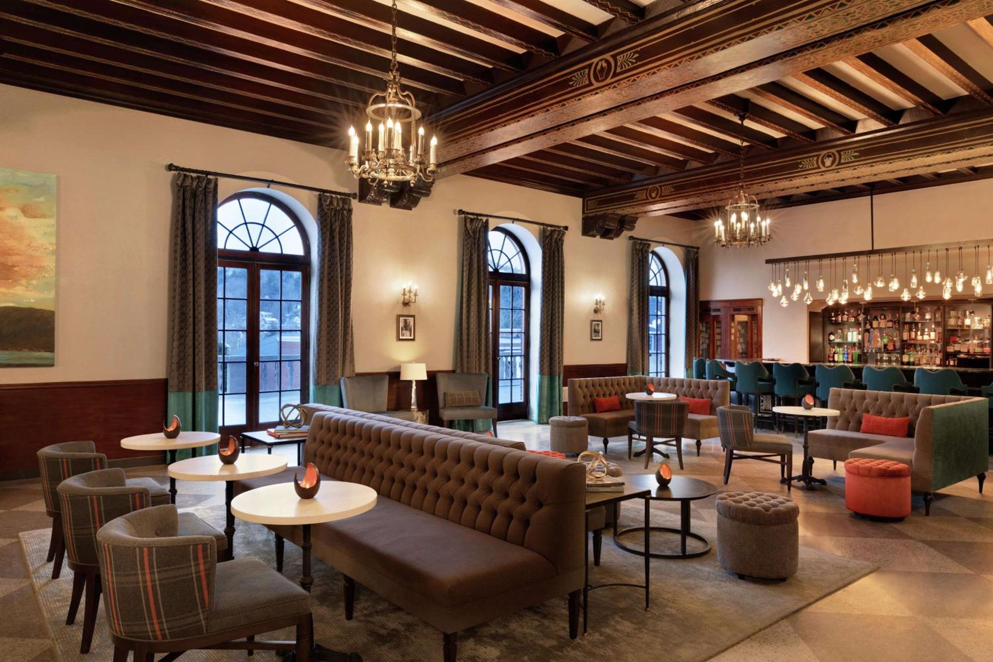Hotel Saranac, Curio Collection By Hilton Saranac Lake Ngoại thất bức ảnh