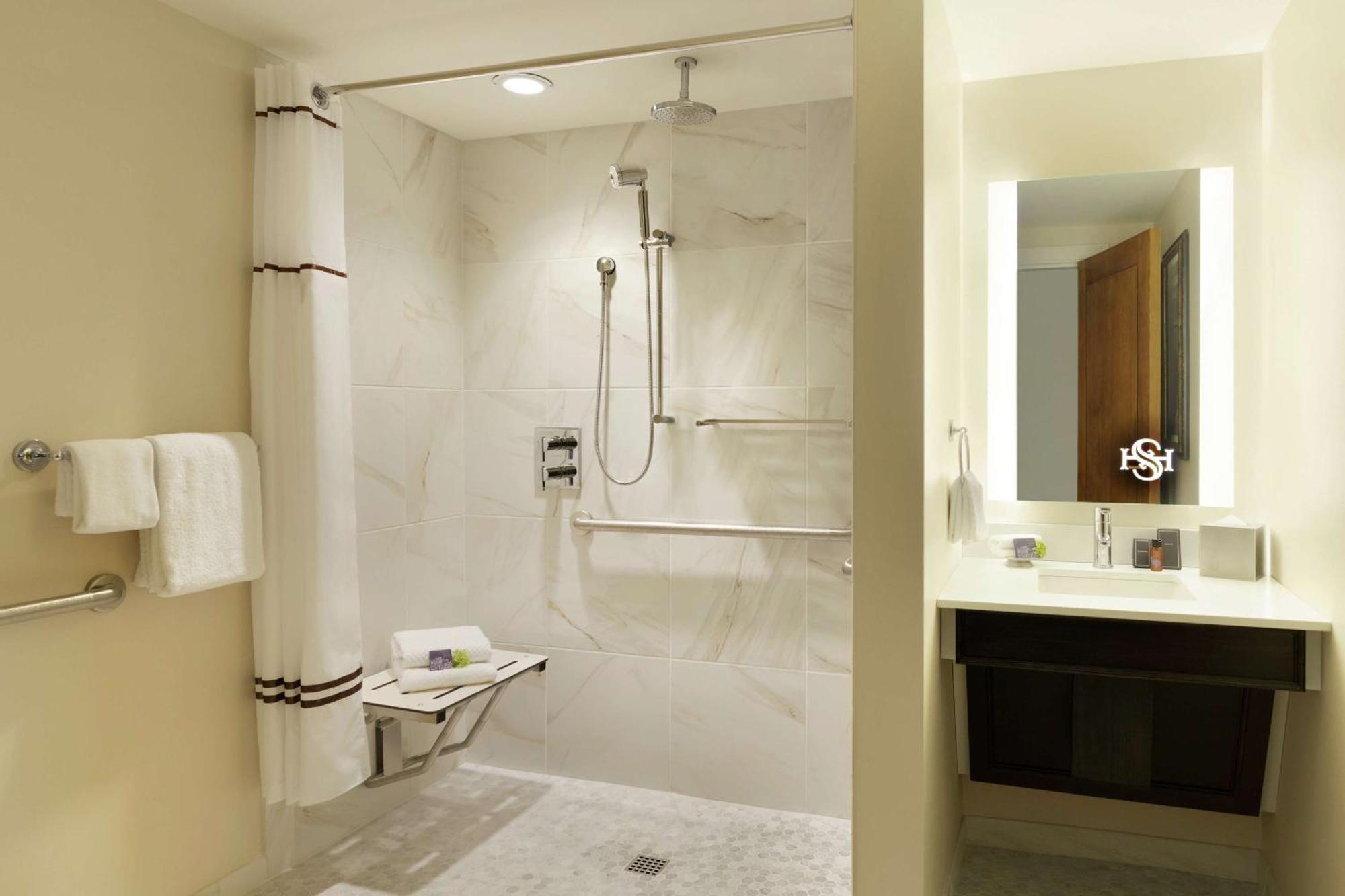 Hotel Saranac, Curio Collection By Hilton Saranac Lake Ngoại thất bức ảnh