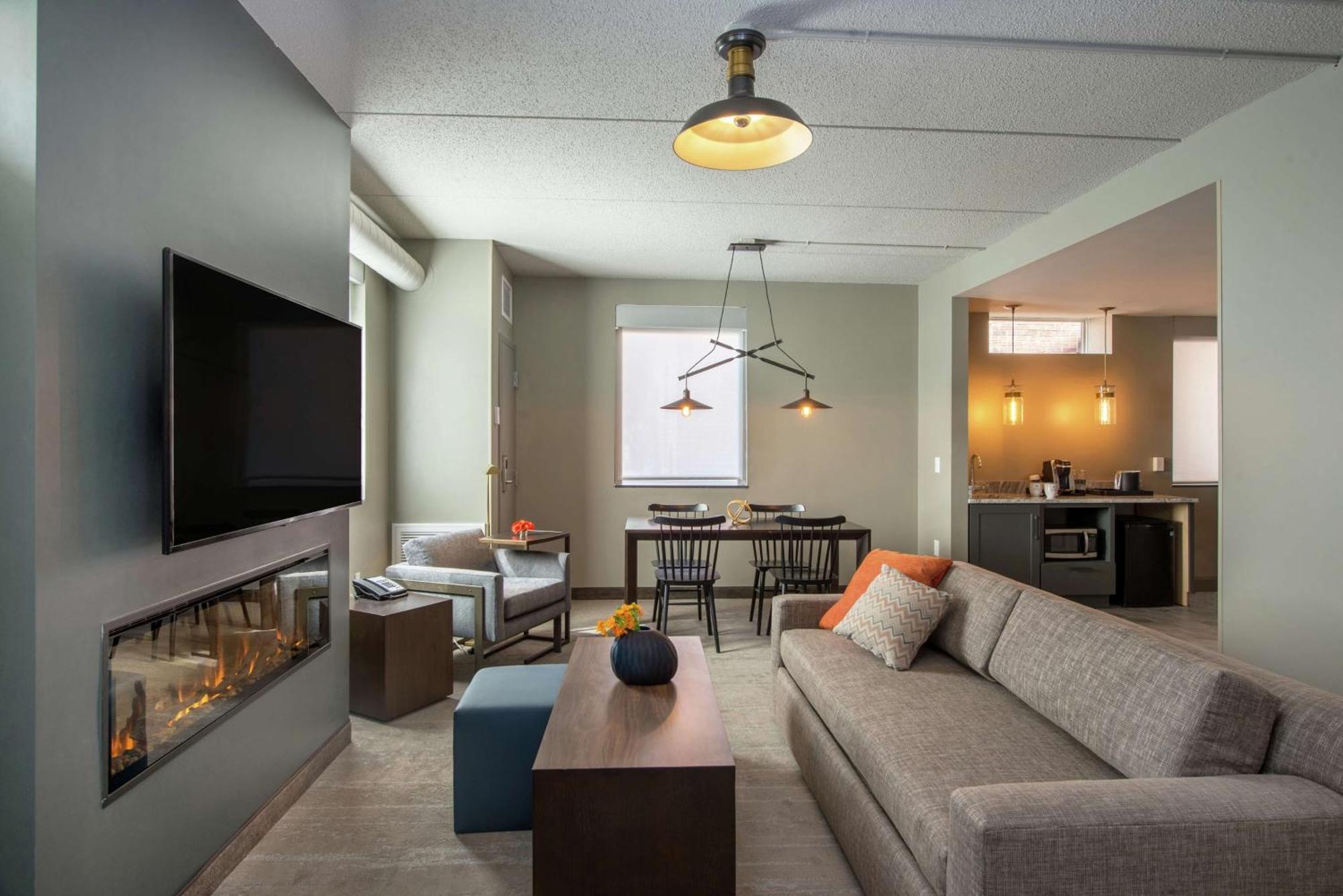Hotel Saranac, Curio Collection By Hilton Saranac Lake Ngoại thất bức ảnh